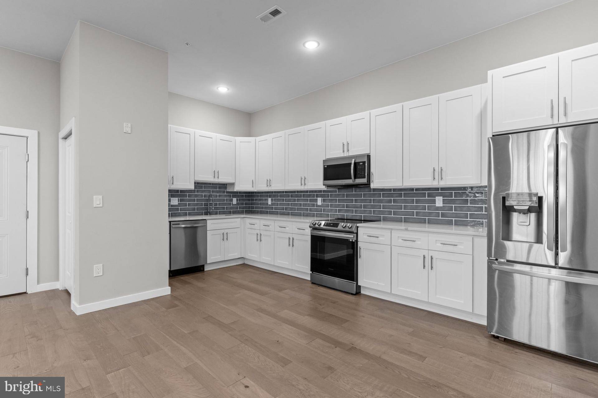 Bristol, PA 19007,418 JEFFERSON AVE #4