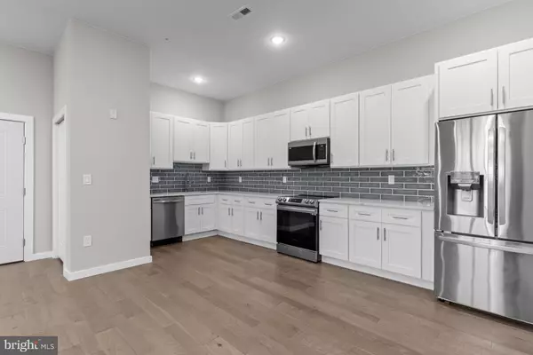 Bristol, PA 19007,418 JEFFERSON AVE #4