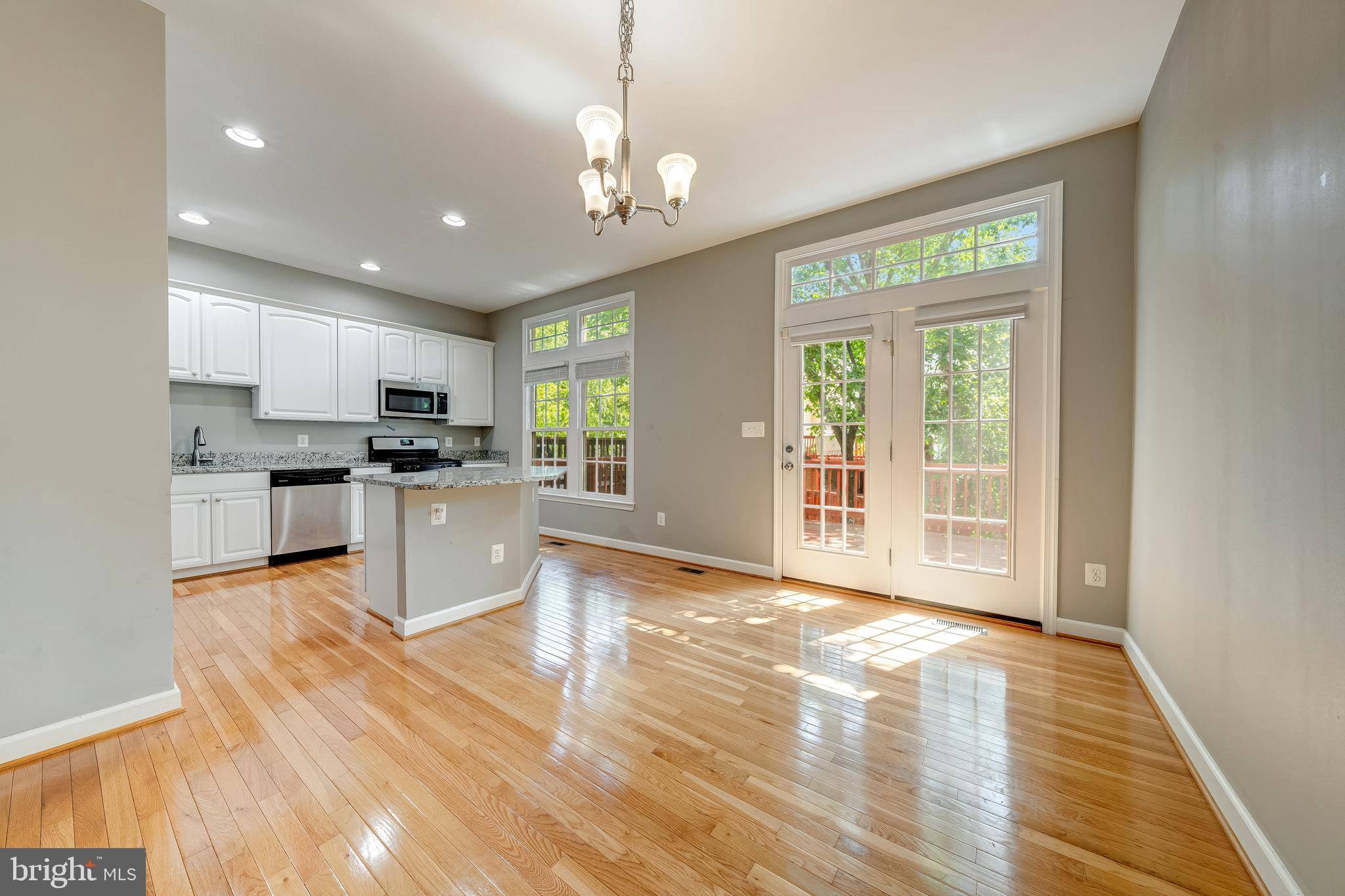 Chantilly, VA 20152,43150 KATAMA SQ