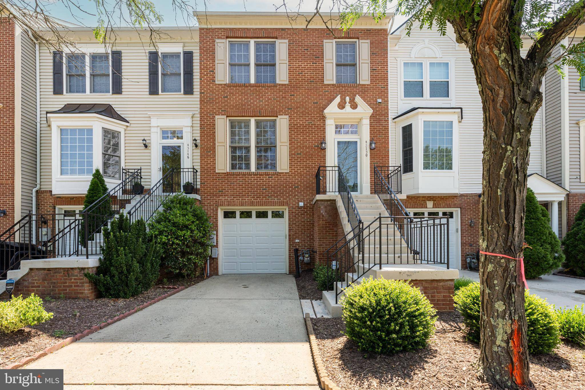 Chantilly, VA 20152,43150 KATAMA SQ