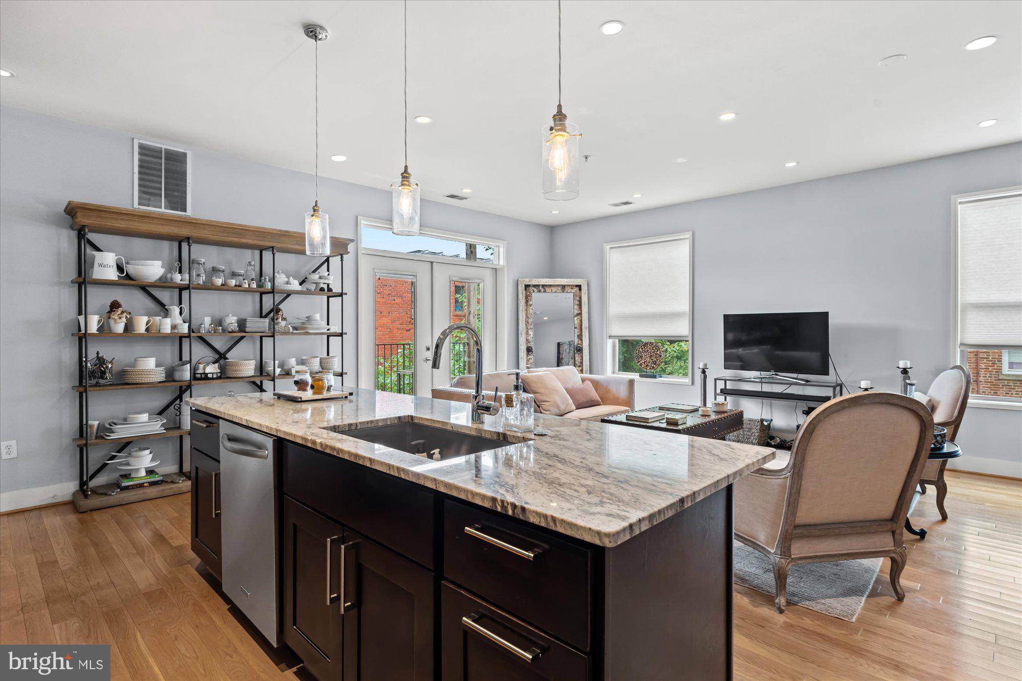 Washington, DC 20010,610 NEWTON PL NW #8