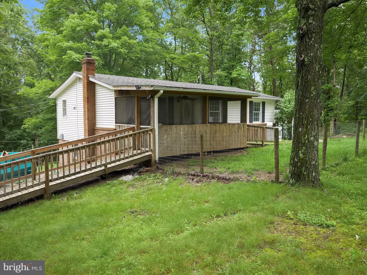 Berkeley Springs, WV 25411,1181 APPLE ORCHARD CIR