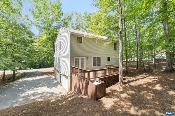 Palmyra, VA 22963,1 WEST LAKE FOREST DR