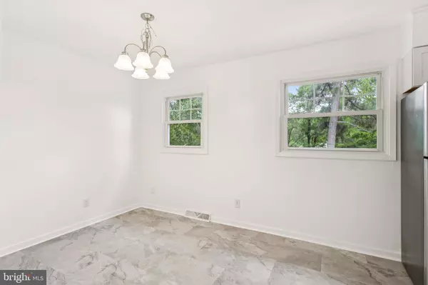 Fredericksburg, VA 22405,55 PEGS LN