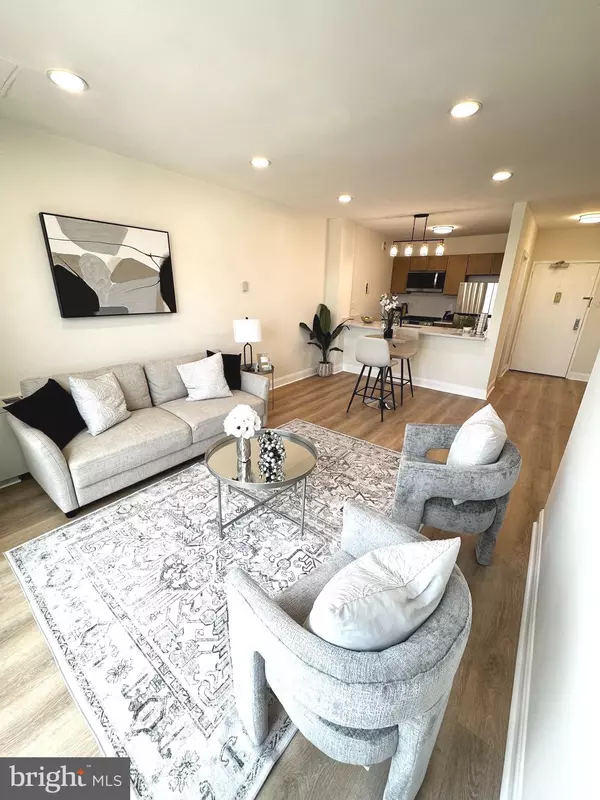 Arlington, VA 22203,4141 N HENDERSON RD #1220