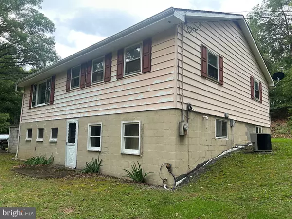 Keyser, WV 26726,10495 KNOBLEY RD