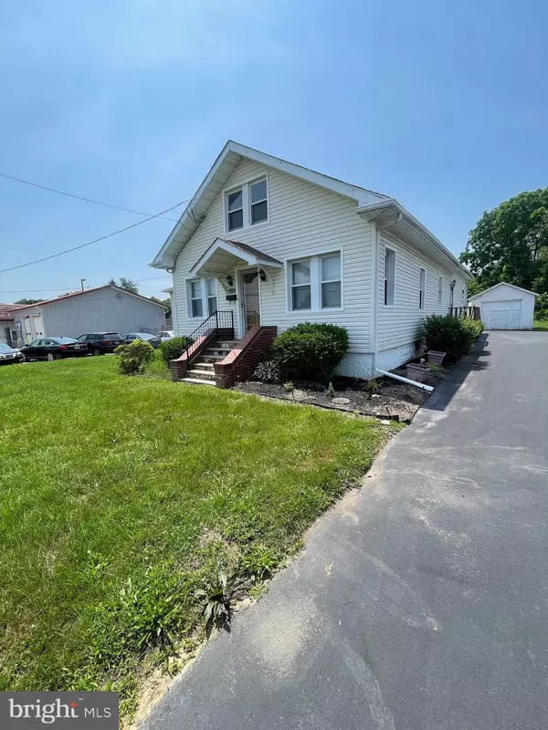 Clayton, NJ 08312,812 S DELSEA DR