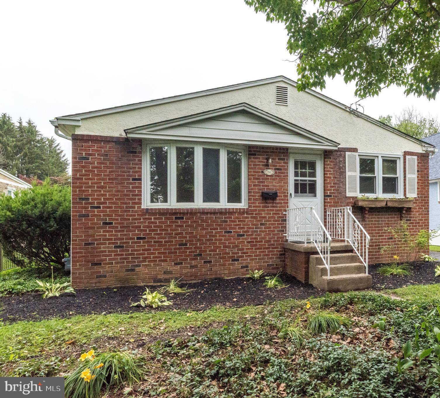 2245 PLEASANT AVE, Glenside, PA 19038
