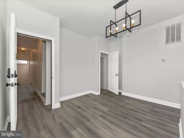 Baltimore, MD 21217,750 DOLPHIN ST