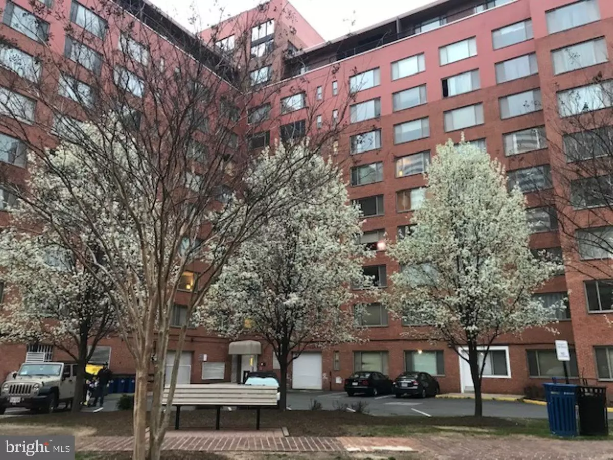 Arlington, VA 22209,1111 ARLINGTON BLVD #706
