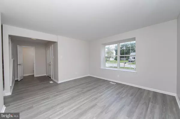 Voorhees, NJ 08043,28 COUNTRY LN