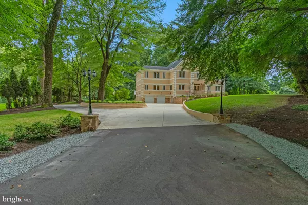 Mclean, VA 22102,1113 SWINKS MILL RD