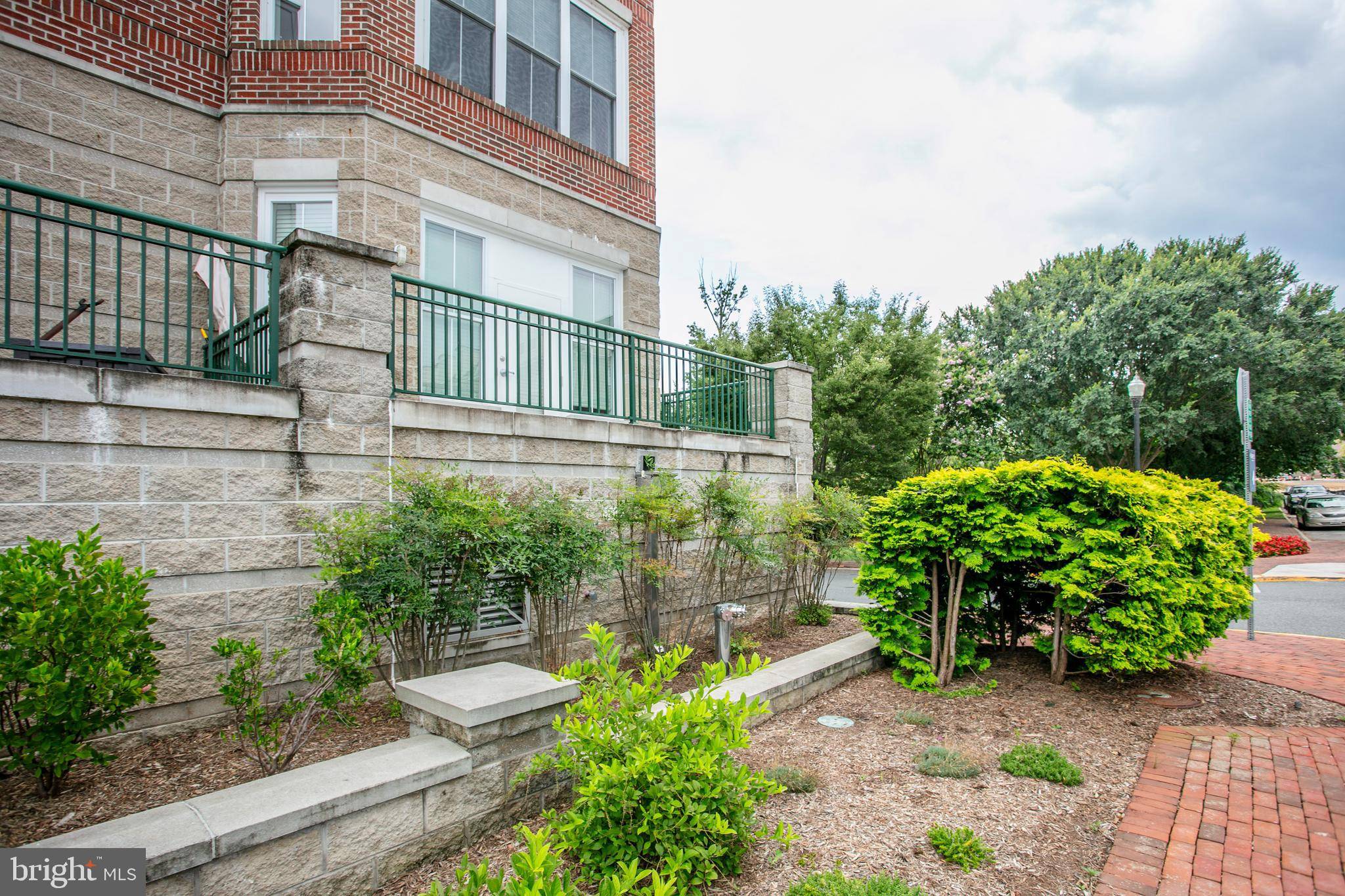 Woodbridge, VA 22191,525 BELMONT BAY DR #105