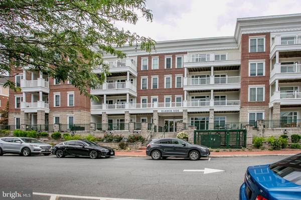 525 BELMONT BAY DR #105, Woodbridge, VA 22191