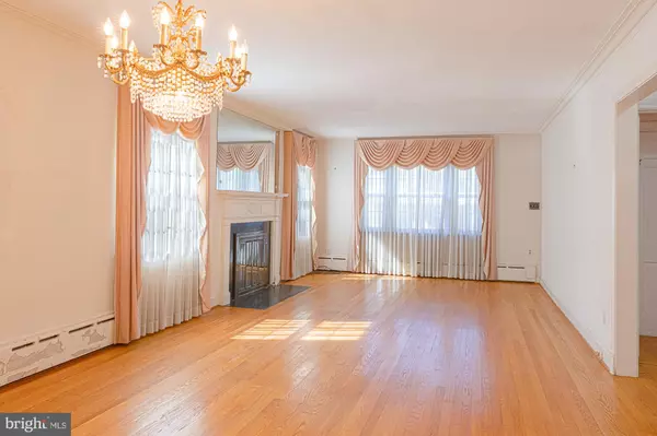 Takoma Park, MD 20912,7427 CARROLL AVE