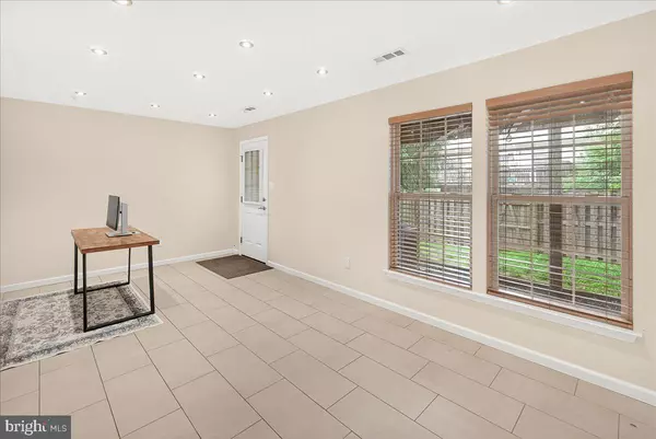 Germantown, MD 20874,13102 ALPINE DR #2502