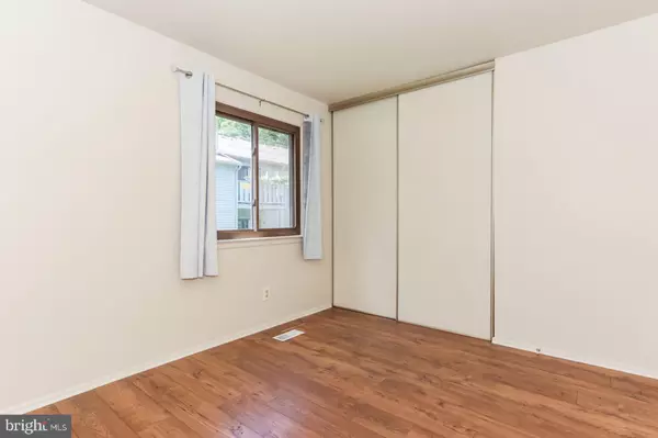 Marlton, NJ 08053,1107 WOODHOLLOW DR