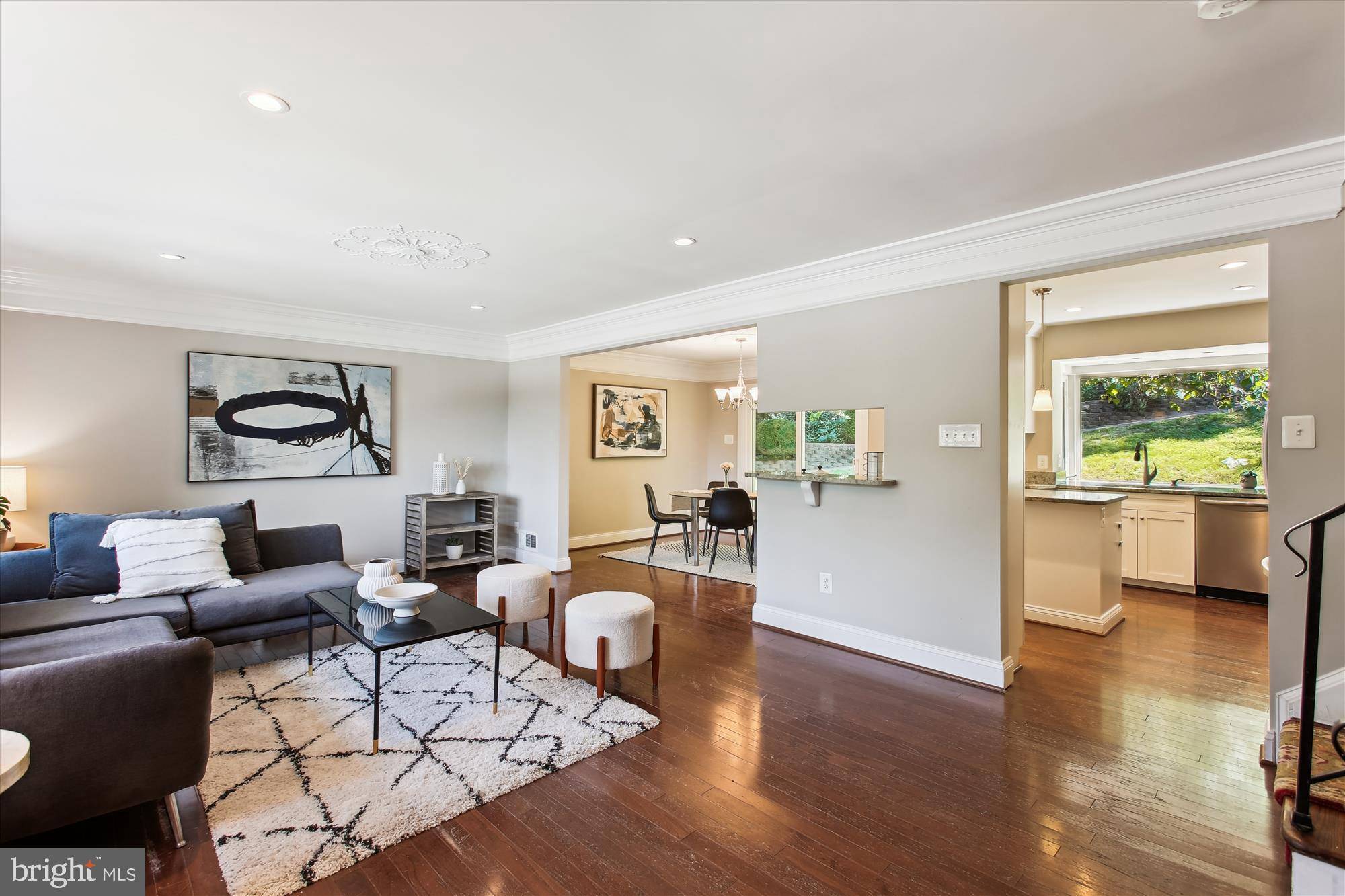 Alexandria, VA 22304,919 JUNIPER PL