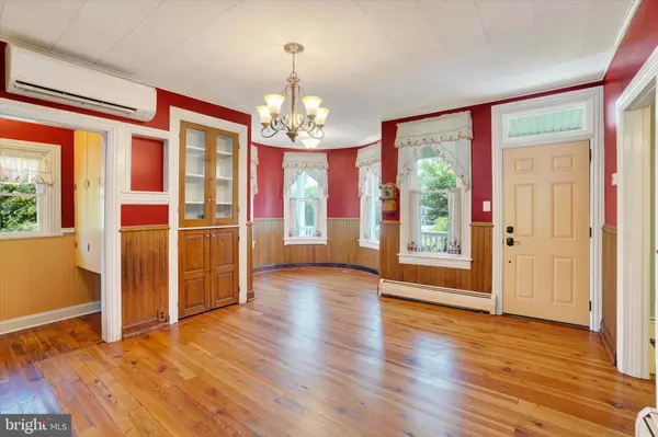 York, PA 17403,206 LOUCKS ST