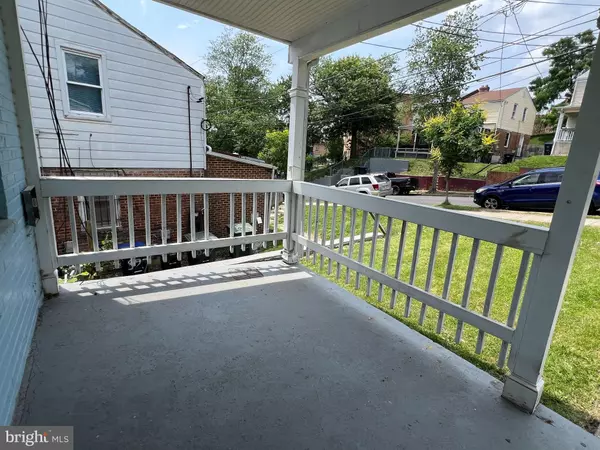 Washington, DC 20019,829 50TH PL NE