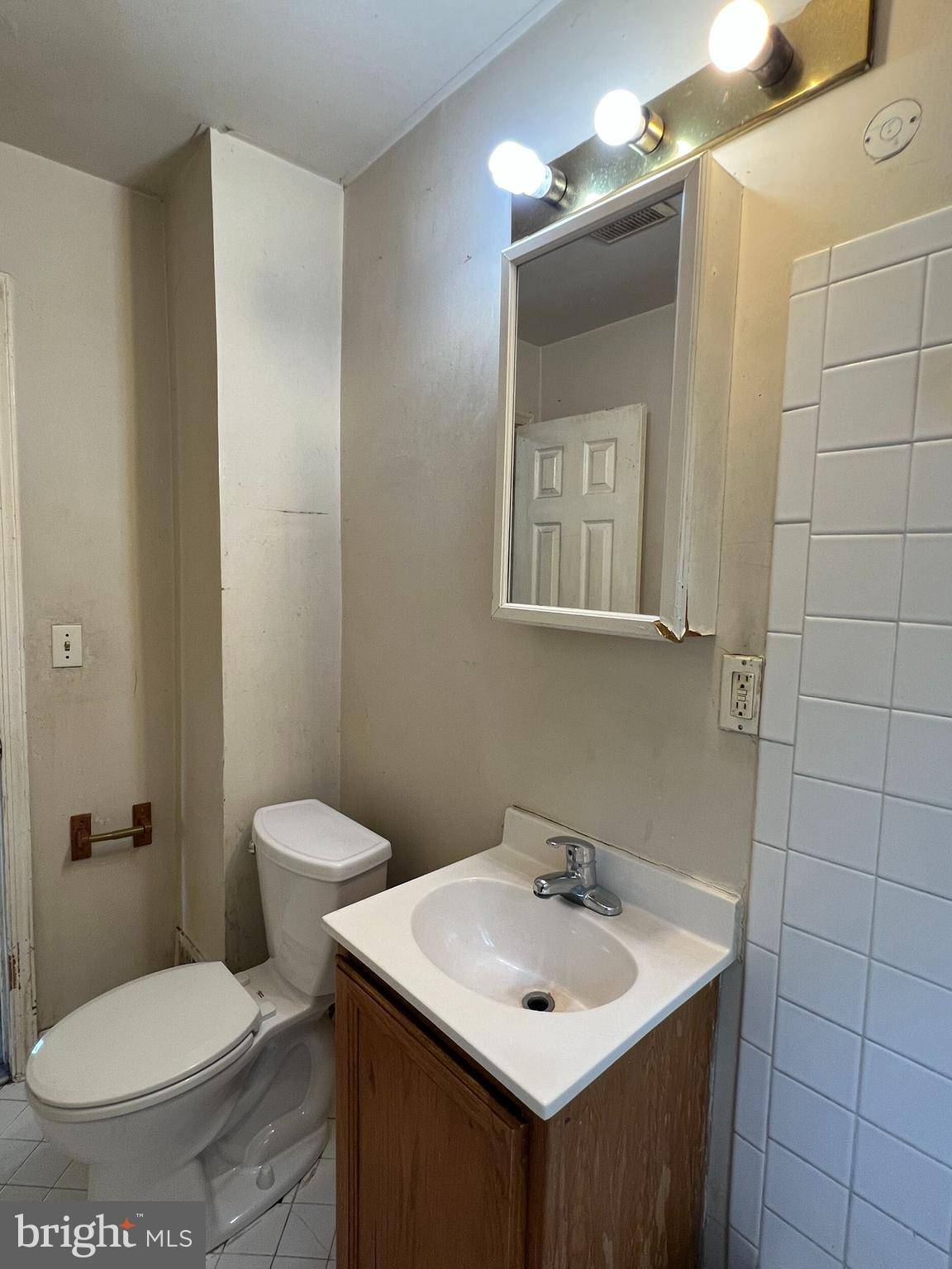 Washington, DC 20019,829 50TH PL NE