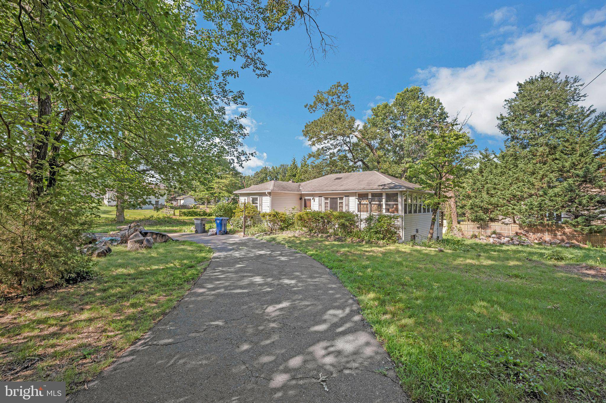 7116 NEUMAN ST, Springfield, VA 22150