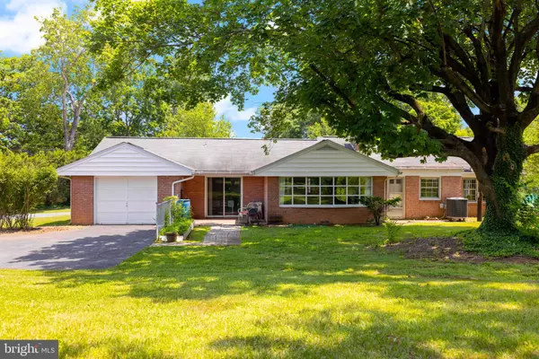 312 N LOUISIANA AVE, Martinsburg, WV 25401