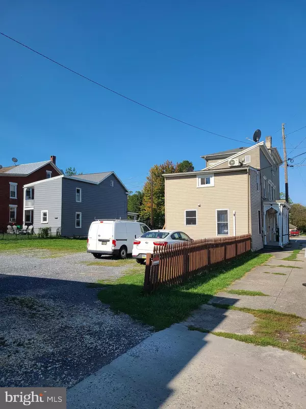 Carlisle, PA 17013,278 W NORTH STREET ST #UNIT #1