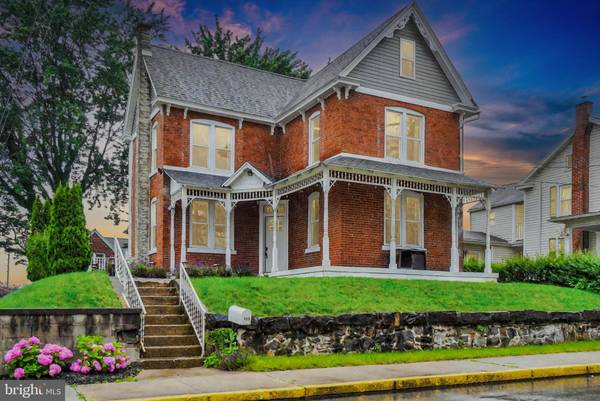 162 E WATER ST, Middletown, PA 17057