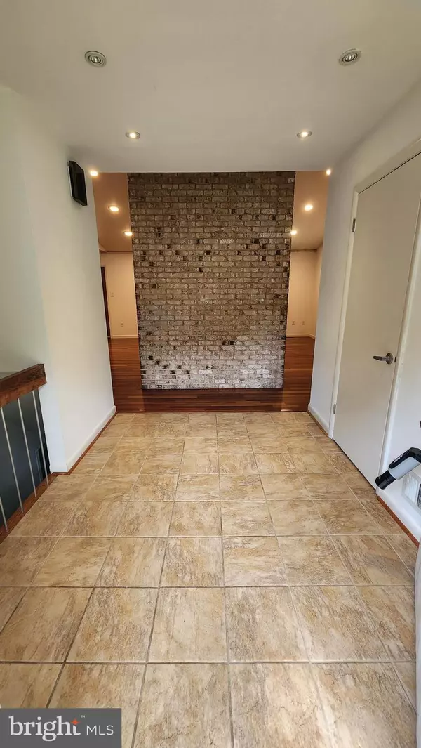 Alexandria, VA 22309,3808 MARYLAND ST