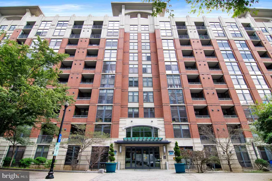 1021 N GARFIELD ST #109, Arlington, VA 22201