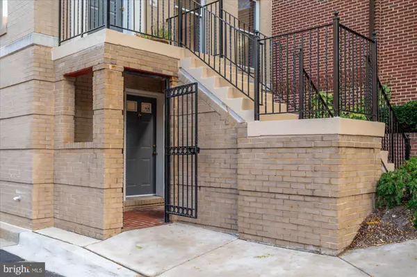 Washington, DC 20009,1913 KALORAMA PL NW #13