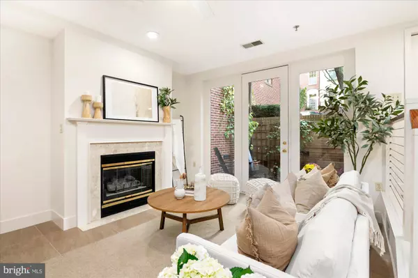 Washington, DC 20009,1913 KALORAMA PL NW #13