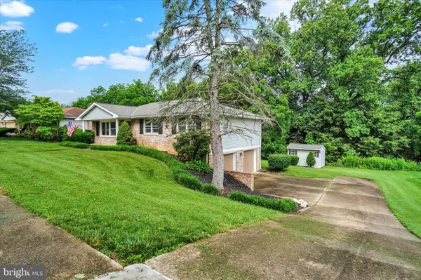 York, PA 17408,4135 ROBINHOOD DR