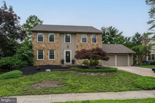 17 TATTERSALL DR, West Deptford, NJ 08051