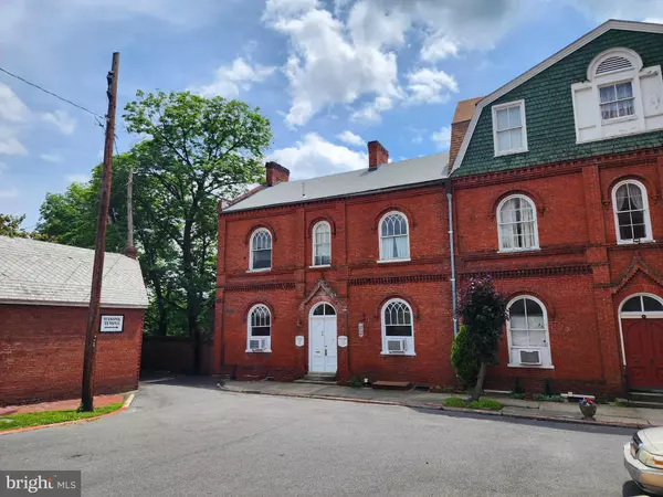 Cumberland, MD 21502,71 PROSPECT SQ