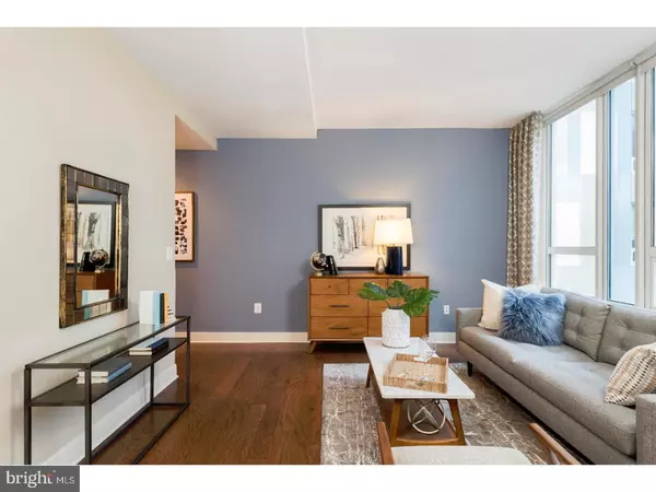 Philadelphia, PA 19103,1900-20 ARCH ST #627