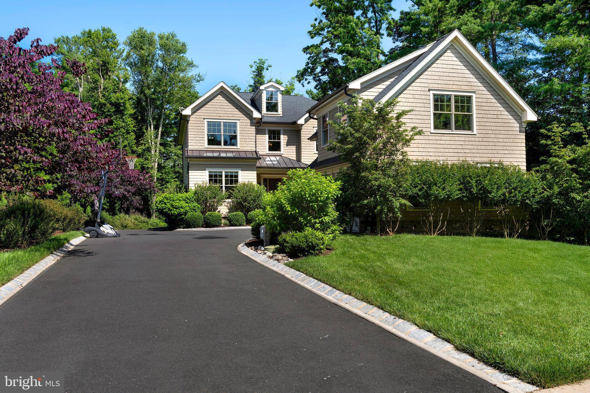 Princeton, NJ 08540,536 PROSPECT AVE