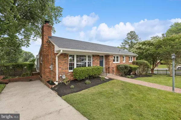 Arlington, VA 22205,6087 8TH PL N