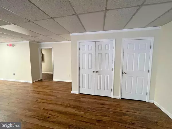 Hollywood, MD 20636,24502 THREE NOTCH RD #A