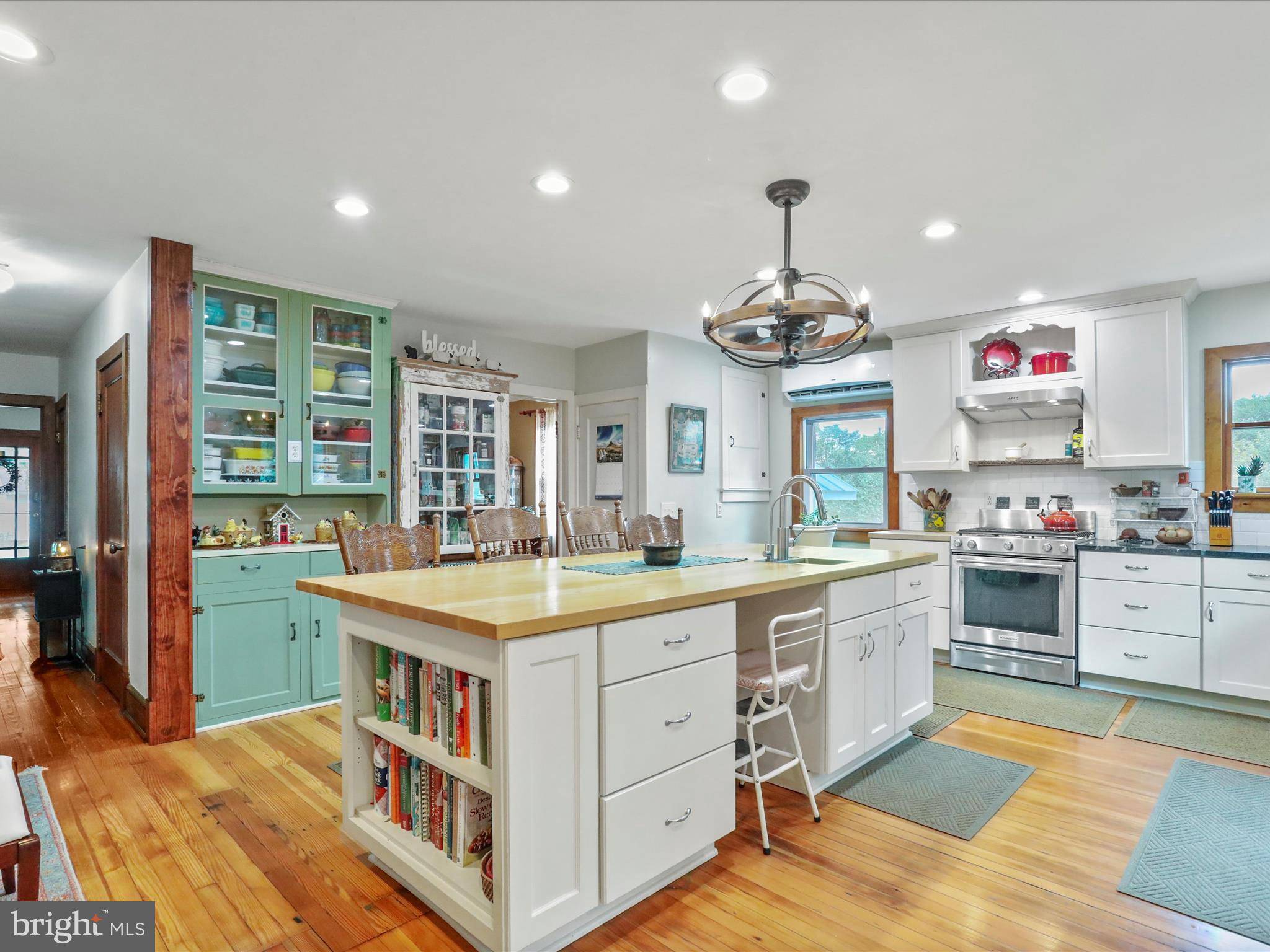 Kearneysville, WV 25430,15004 LEETOWN RD