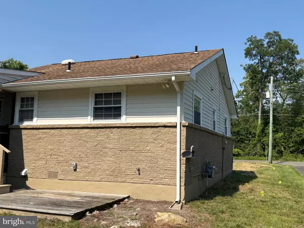 Vineland, NJ 08360,328 RIVERSIDE DR