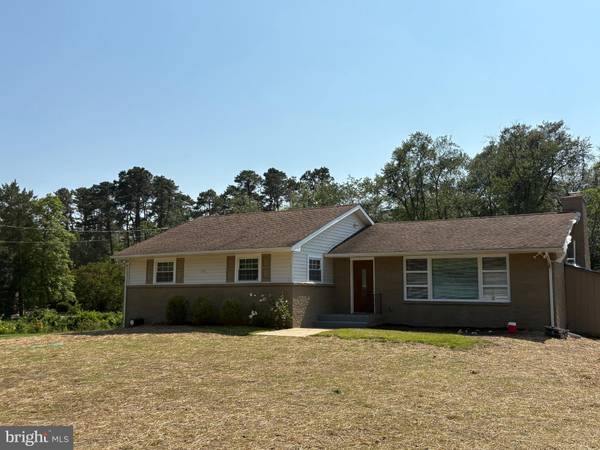 328 RIVERSIDE DR, Vineland, NJ 08360