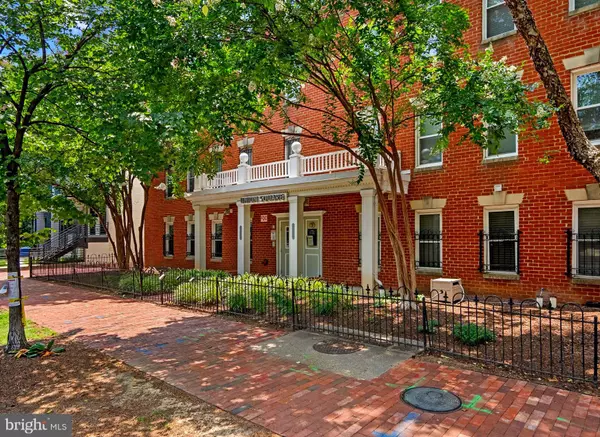 730 11TH ST NE #304, Washington, DC 20002