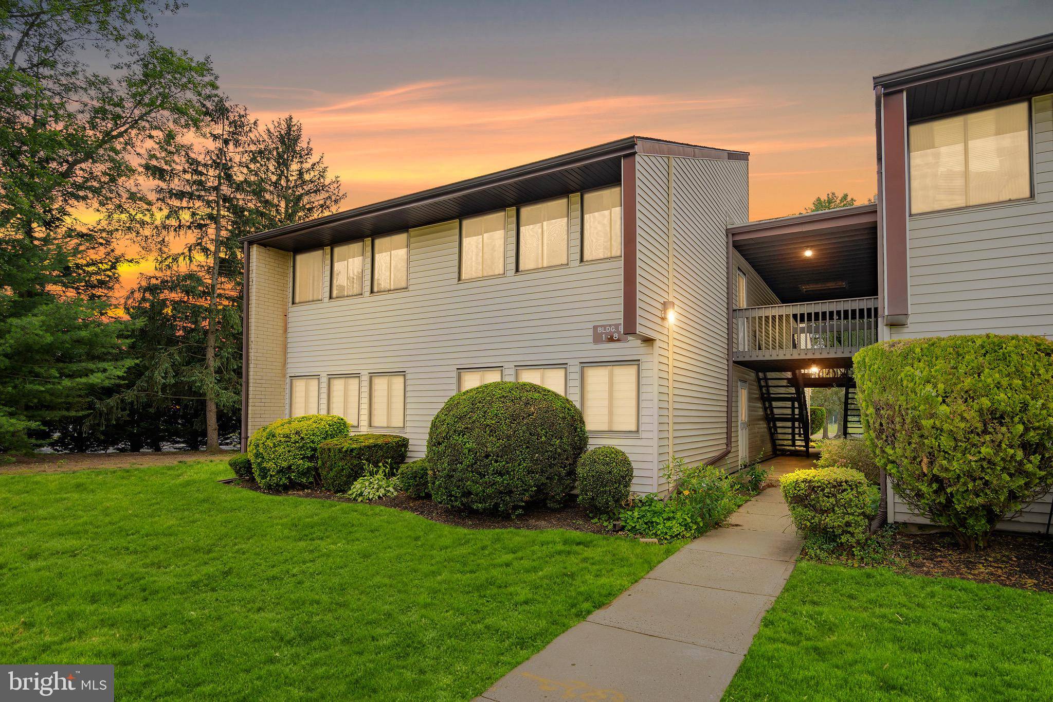 2 E AVON DR #E, Hightstown, NJ 08520