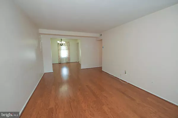 Bensalem, PA 19020,5734 ARCADIA CT
