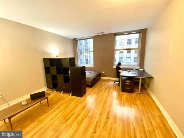 Philadelphia, PA 19103,1600-18 ARCH ST #910