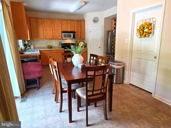 Waldorf, MD 20602,4822 MONTEREY CT