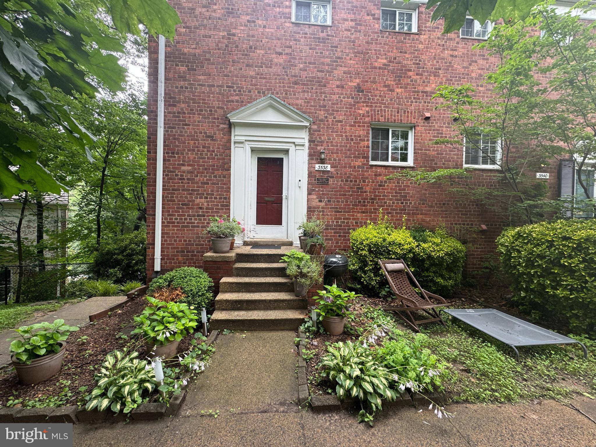 Alexandria, VA 22302,3538 GUNSTON RD