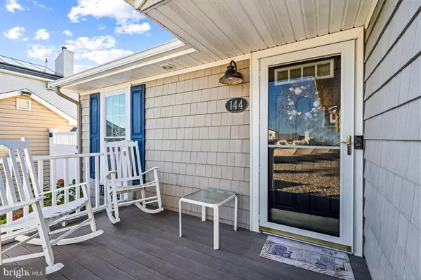 Manahawkin, NJ 08050,144 PETER RD